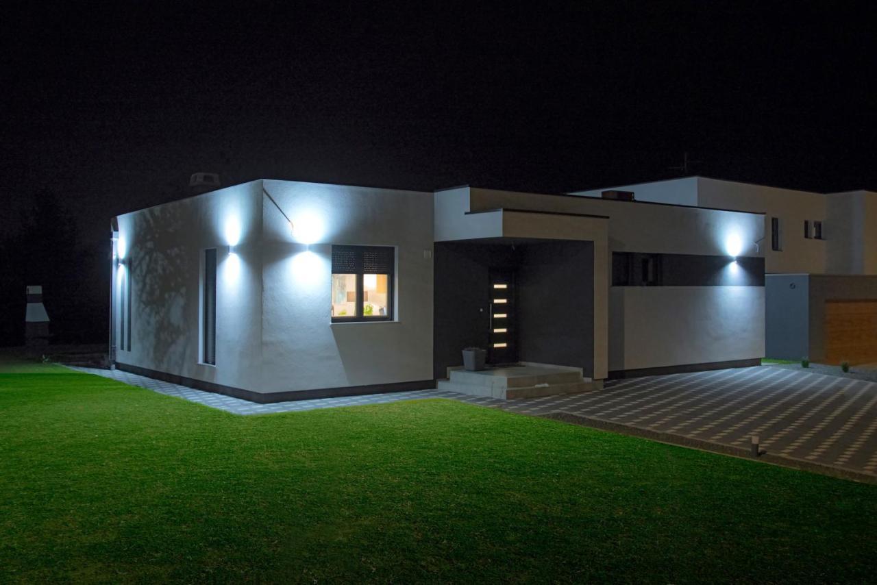 K Relax Place, Varazdinske Toplice, Modern Home With Sauna, Jacuzzi, Wifi Kültér fotó