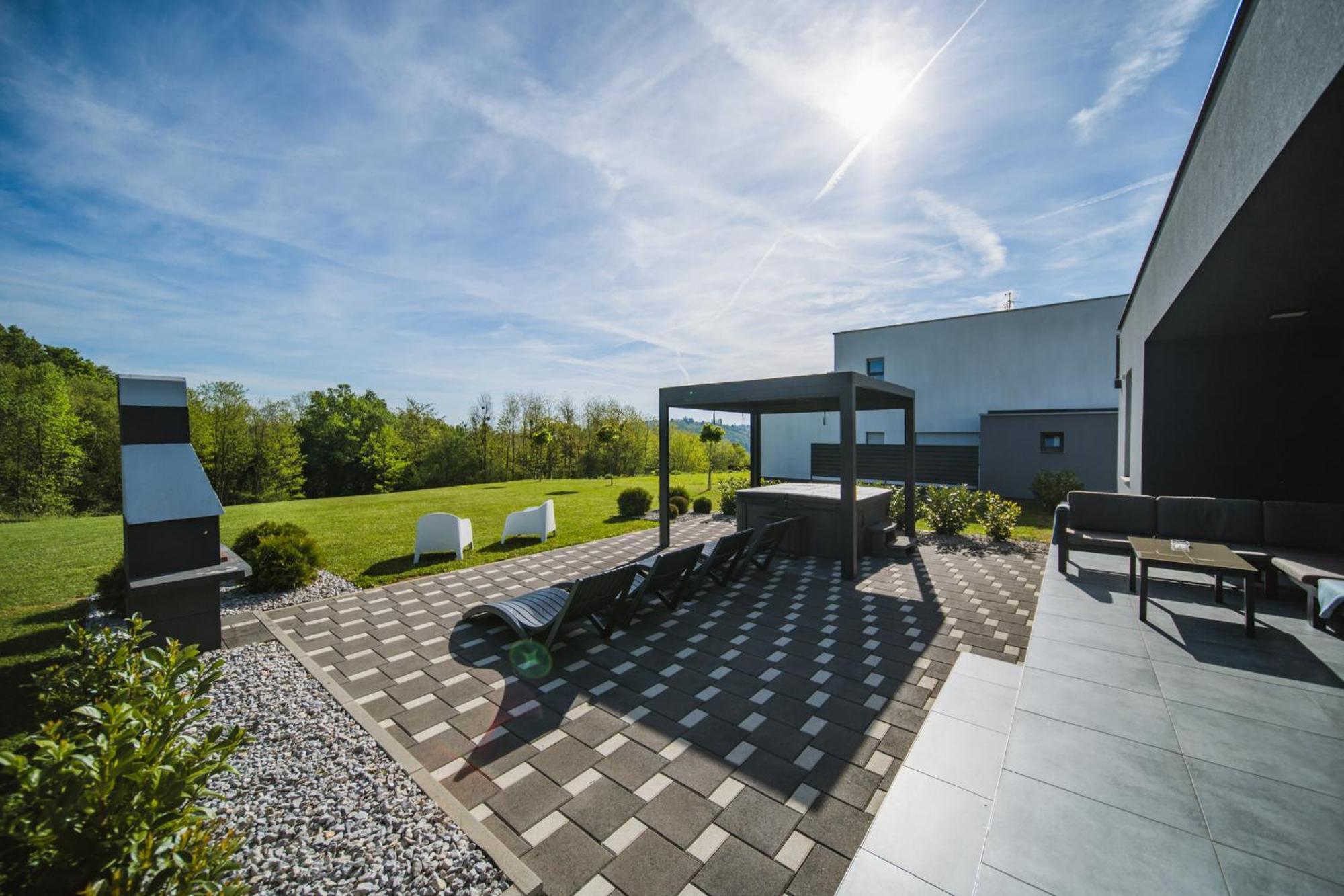 K Relax Place, Varazdinske Toplice, Modern Home With Sauna, Jacuzzi, Wifi Kültér fotó